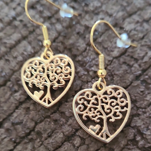 Jewelry - Elegant Gold Heart Tree Earrings